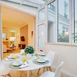 Pick A Flat\'S Apartment In Le Marais - Rue Vieille Du Temple